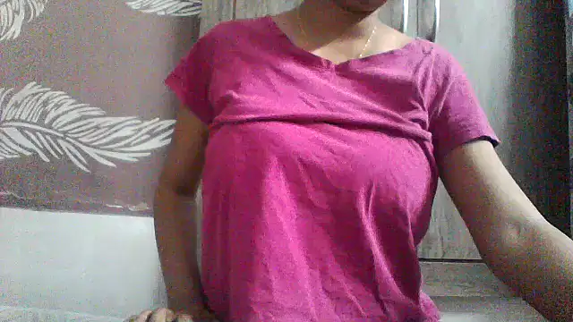 Snapshot of shalini_fire chatting on 2, 3, 2026 shalini fire online show from 2, 3, 2026