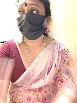 Snapshot of rekha_naier chatting on 1, 2, 2025 rekha naier online show from 1, 2, 2025