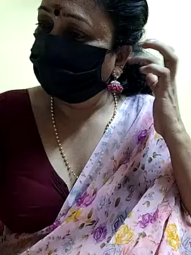 Snapshot of rekha_naier chatting on 2, 2, 2025 rekha naier online show from 2, 2, 2025
