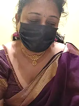 Snapshot of rekha_naier chatting on 3, 3, 2025 rekha naier online show from 3, 3, 2025