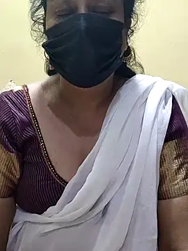 Snapshot of rekha_naier chatting on 6, 3, 2025 rekha naier online show from 6, 3, 2025