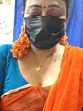 Snapshot of rekha_naier chatting on 18, 4, 2026 rekha naier online show from 18, 4, 2026
