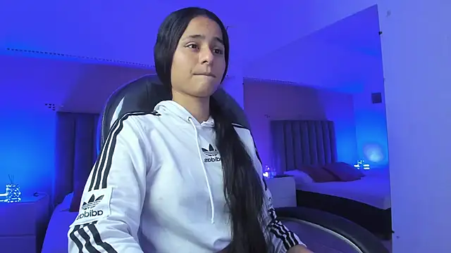 Giselle Roldan online show from 21, 5, 2026