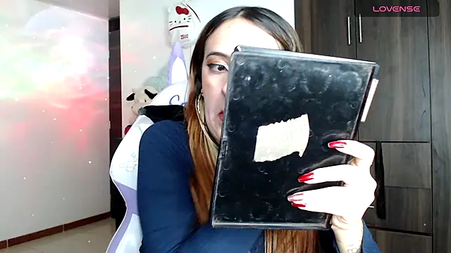 Snapshot of SarahXRusso chatting on 23, 12, 2024 SarahXRusso online show from 23, 12, 2024