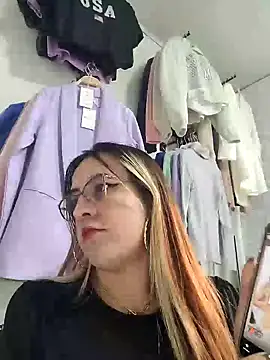 Snapshot of SarahXRusso chatting on 15, 1, 2025 SarahXRusso online show from 15, 1, 2025