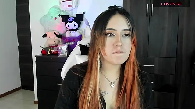 Snapshot of SarahXRusso chatting on 3, 3, 2025 SarahXRusso online show from 3, 3, 2025