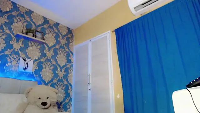Snapshot of nicoledollts chatting on 23, 6, 2026 nicoledollts online show from 23, 6, 2026