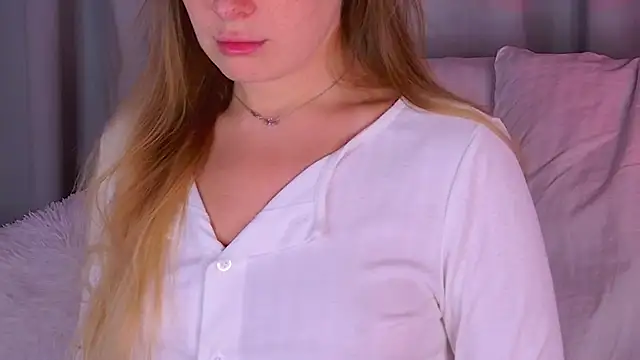 BeatriceEsmont online show from 3, 11, 2025