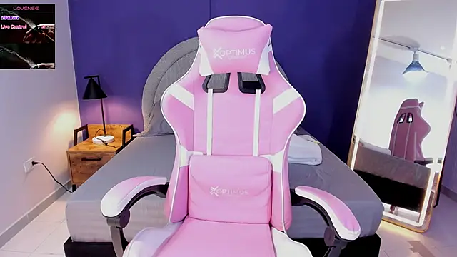 Mady collins  online show from 22, 2, 2025