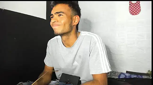 alessandro 2005 online show from 8, 2, 2025