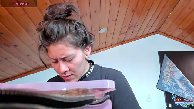 Darkness jones  online show from 6, 3, 2026