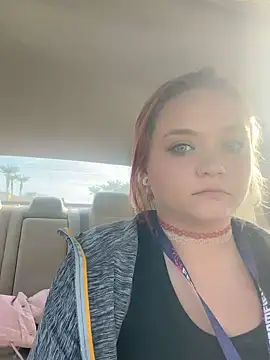 tayweird online show from 8, 12, 2024