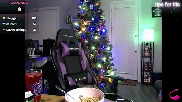 tayweird online show from 17, 12, 2024