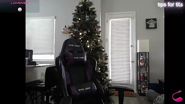 tayweird online show from 20, 12, 2024