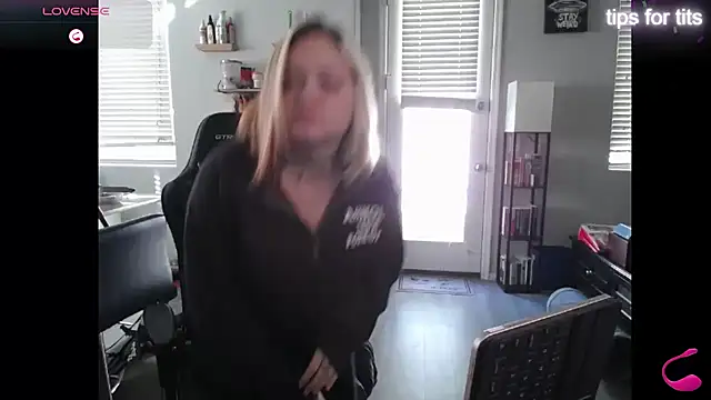 tayweird online show from 18, 1, 2025