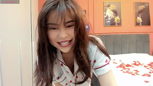 may mia online show from 10, 3, 2025