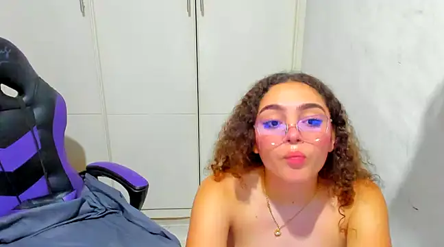 Snapshot of Lily_anal_squirt_ chatting on 26, 12, 2024 Lily anal squirt online show from 26, 12, 2024