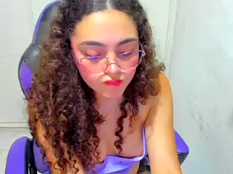 Snapshot of Lily_anal_squirt_ chatting on 3, 1, 2025 Lily anal squirt online show from 3, 1, 2025