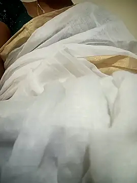 Cute-chinny online show from 1, 2, 2025