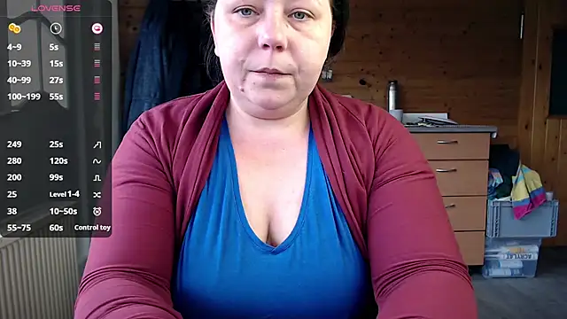 Snapshot of KasiaPrivat chatting on 28, 2, 2025 KasiaPrivat online show from 28, 2, 2025