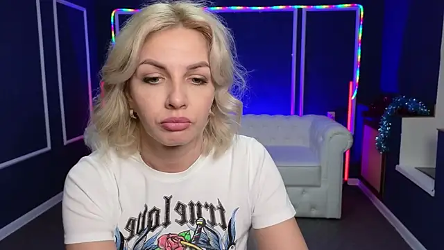 Barbara Blonde online show from 2, 1, 2025