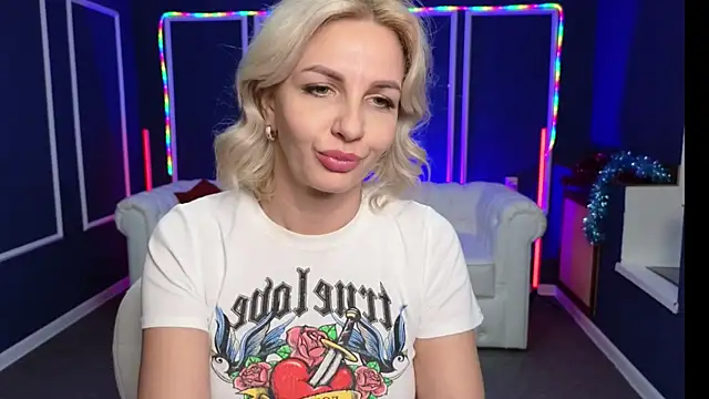 Barbara Blonde online show from 2, 1, 2025