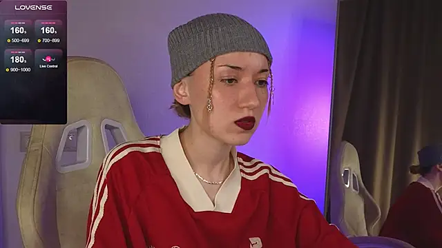 Maddy Garcia online show from 8, 12, 2024