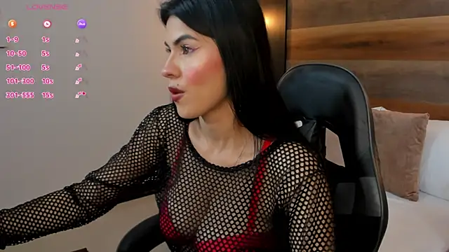 stephanya  online show from 8, 11, 2025