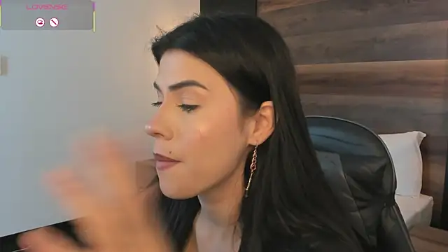 Snapshot of stephanya_ chatting on 6, 3, 2026 stephanya online show from 6, 3, 2026