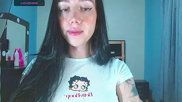 Snapshot of karla_zambrano chatting on 23, 5, 2026 karla zambrano online show from 23, 5, 2026