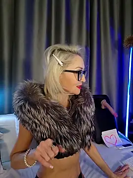 Snapshot of Milforja chatting on 6, 4, 2026 Milforja online show from 6, 4, 2026