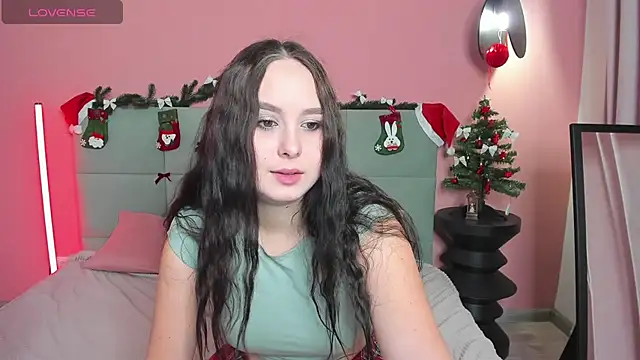 BeatriceReeves online show from 5, 12, 2025