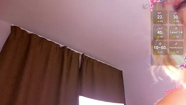 Snapshot of Erica_winterrr chatting on 8, 1, 2025 Erica winterrr online show from 8, 1, 2025