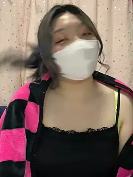 YUNA-yuna online show from 22, 2, 2025