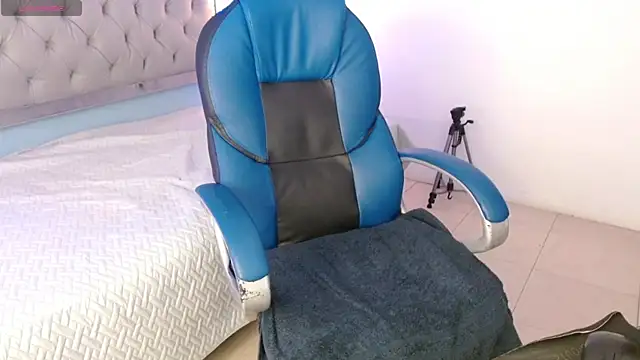 Jheidertwink online show from 21, 1, 2025