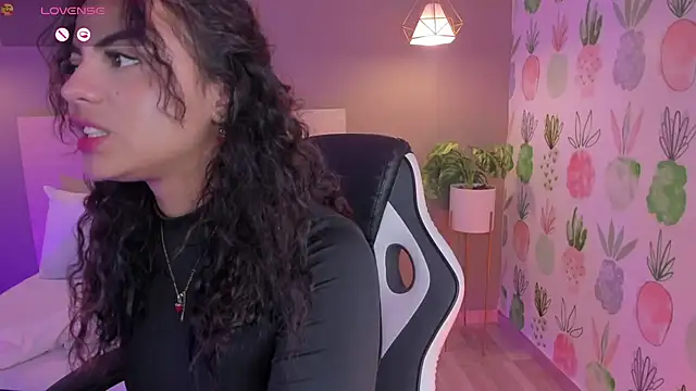Snapshot of yaya23x chatting on 8, 7, 2026 yaya23x online show from 8, 7, 2026