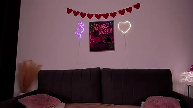 naomi asian online show from 29, 4, 2026