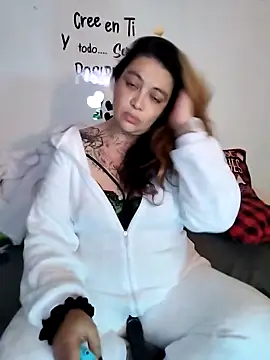 poisson ivy online show from 21, 12, 2025