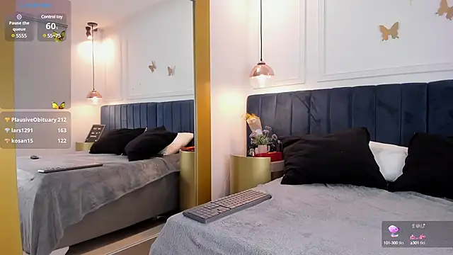 CarlaRossi  online show from 9, 3, 2025