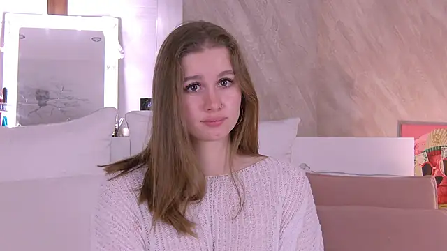 Snapshot of EllieHayes chatting on 22, 12, 2025 EllieHayes online show from 22, 12, 2025