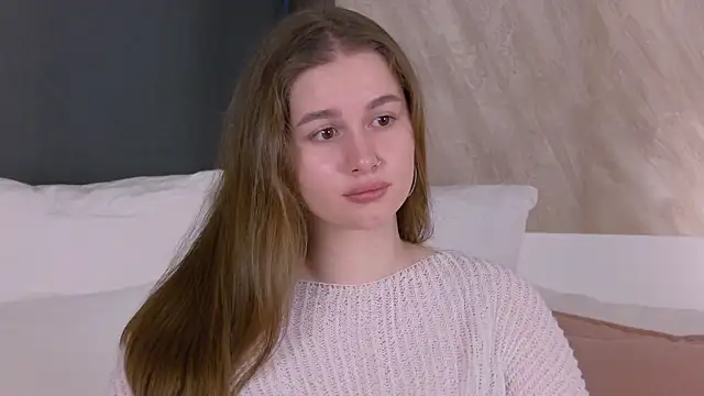 EllieHayes online show from 27, 4, 2026