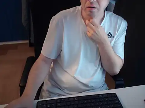 CuteMan33 online show from 10, 7, 2026