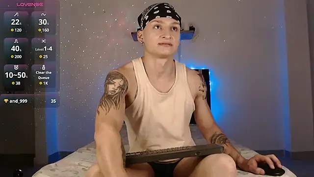 arthurphoenix  online show from 31, 12, 2024