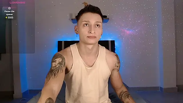 arthurphoenix  online show from 4, 1, 2025