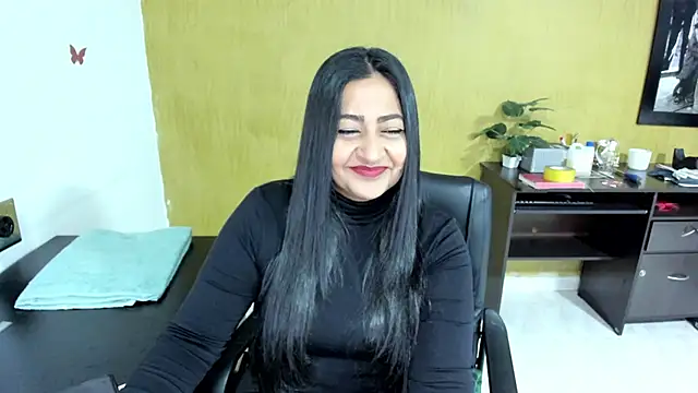 Adele Sweett online show from 4, 2, 2025