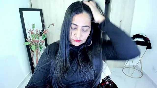 Adele Sweett online show from 12, 5, 2026