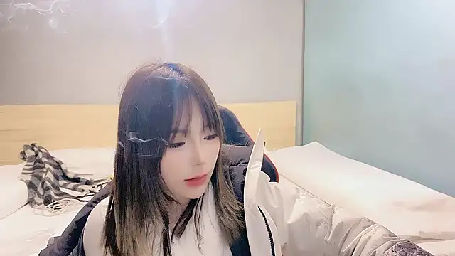 Snapshot of ChuChu1991 chatting on 2, 1, 2025 ChuChu1991 online show from 2, 1, 2025