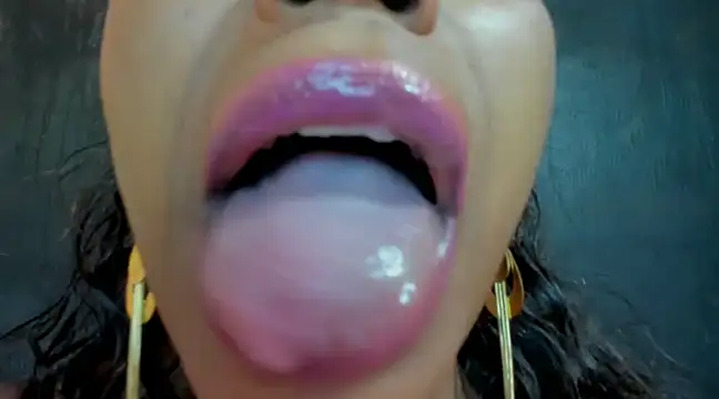 KamariaFyre online show from 24, 1, 2025