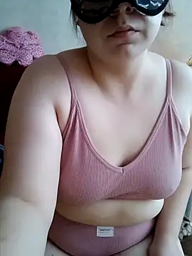 Snapshot of Miranda_Nancy chatting on 2, 1, 2025 Miranda Nancy online show from 2, 1, 2025