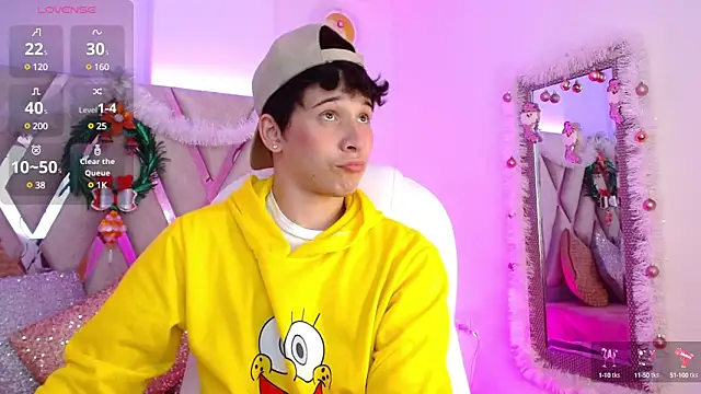 Snapshot of JustinMiller__ chatting on 19, 12, 2024 JustinMiller online show from 19, 12, 2024